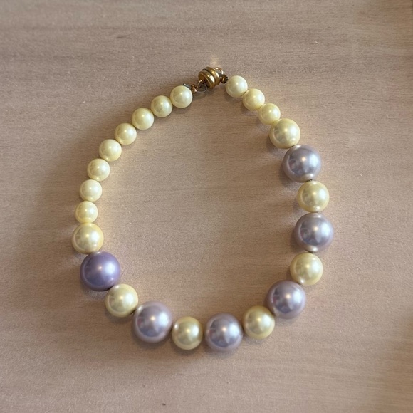 Handmade Jewelry - Classic Mother of Pearl Bracelet in Yellow and Lavender